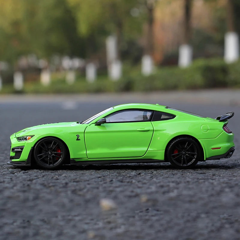 Maisto 1:24 Ford Mustang Shelby GT500 Toy