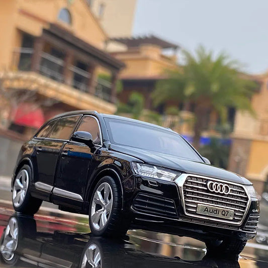 1:32 Scale Audi Q7 Sport SUV