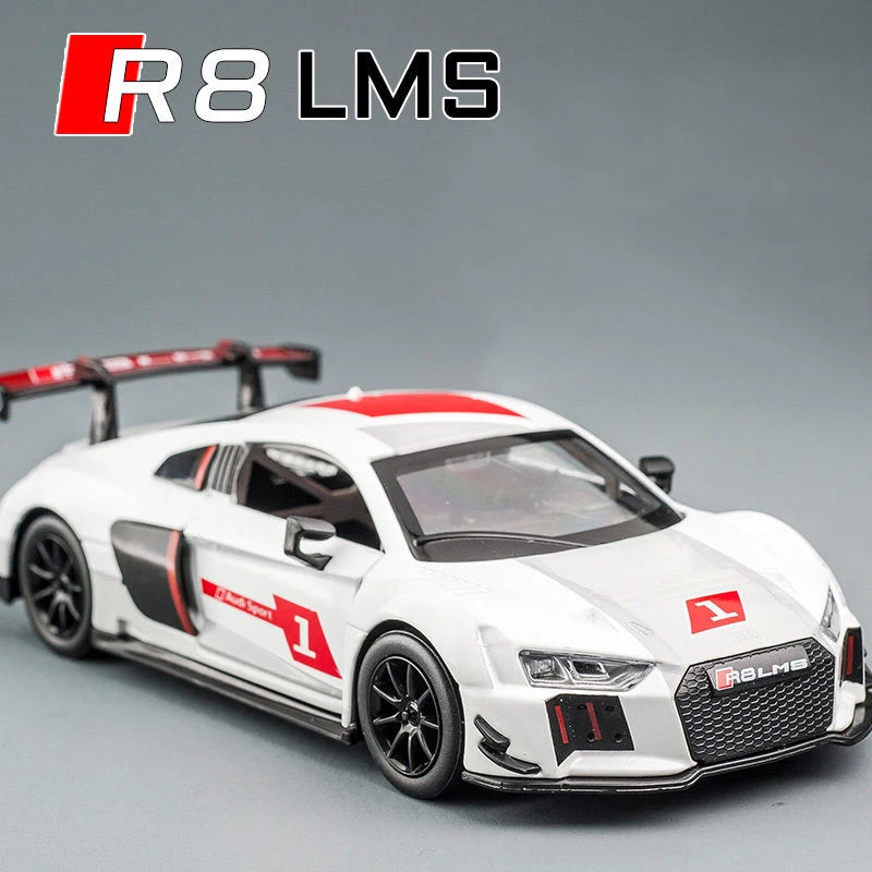 1:32 AUDI R8