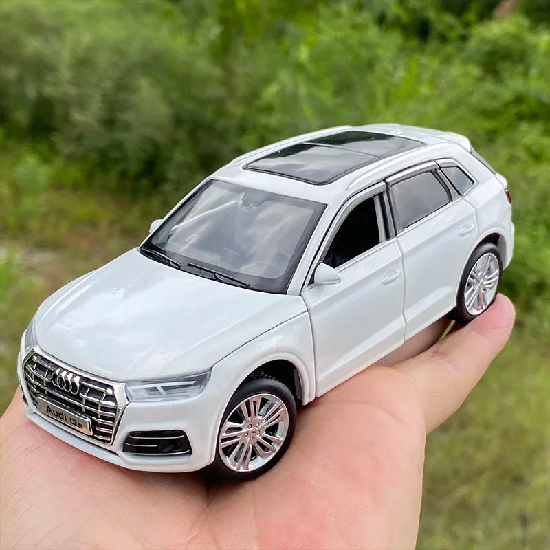 New 1:32 Audi Q5 Sport SUV