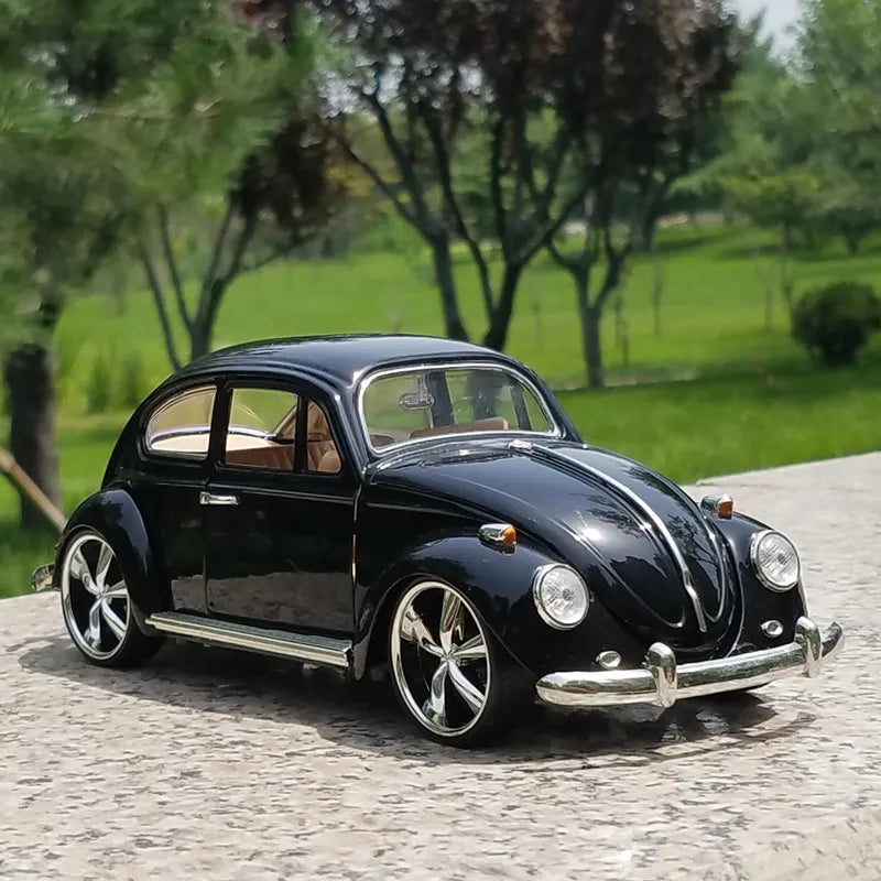 2022 New 1:18 Classic Car Beetle Black Car