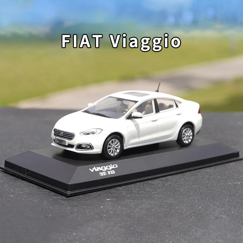 1:43 FIAT Viaggio