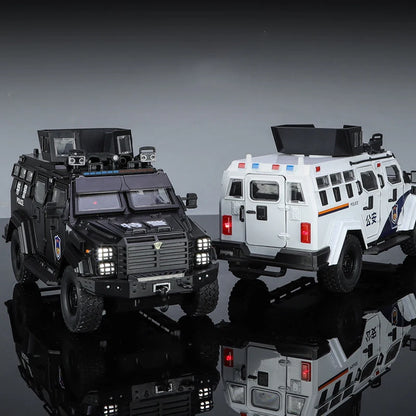 1:24 Sabrtooth Armored Car