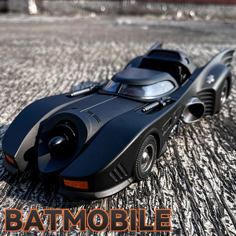 1:24 Batmobile Bat 1989