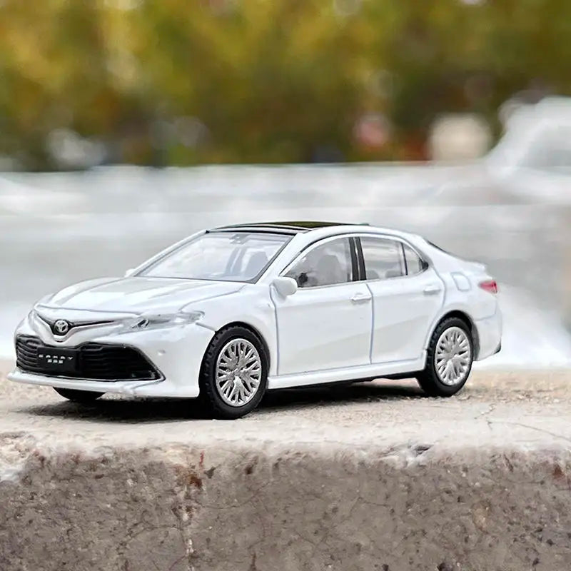 1:64 Toyota Camry