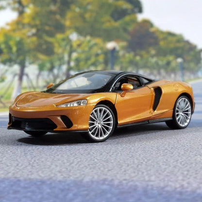 1:24 McLaren GT