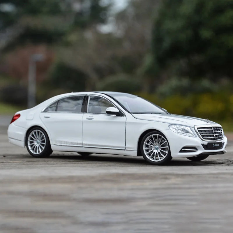 1:24 Mercedes-Benz S-Class S500