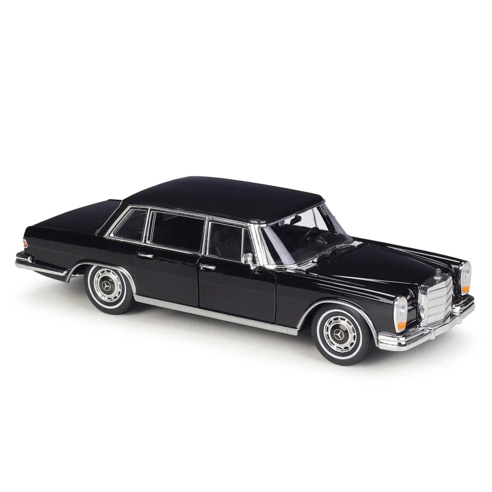 1:24 Mercedes-Benz 600