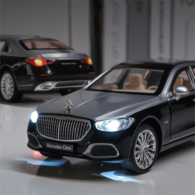 1:22 Benz Maybach S680