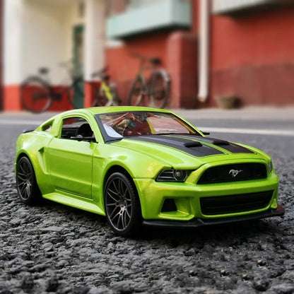 Maisto 1:24 Ford Mustang GT Street Racer 2014 Muscle Car