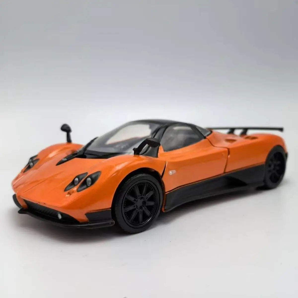 1:24 Pagani Zonda F Supercar