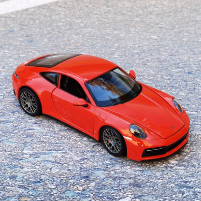 Welly 1:24 Porsche 911 Carrera 4S