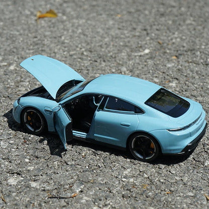 Welly 1:24 Porsche Taycan Turbo S