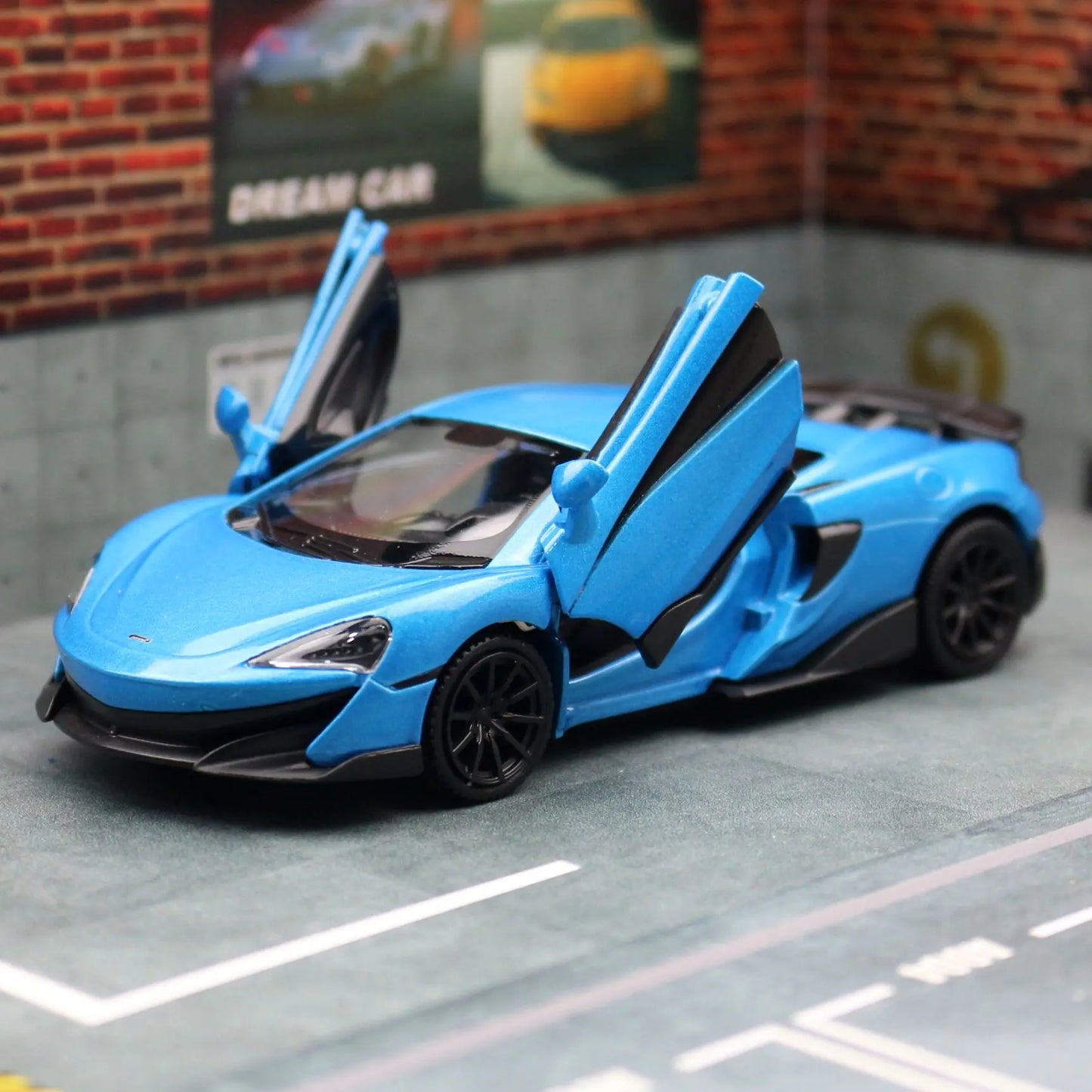 1:36 McLaren 600LT