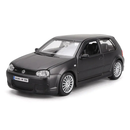 Maisto 1:24 Golf R32