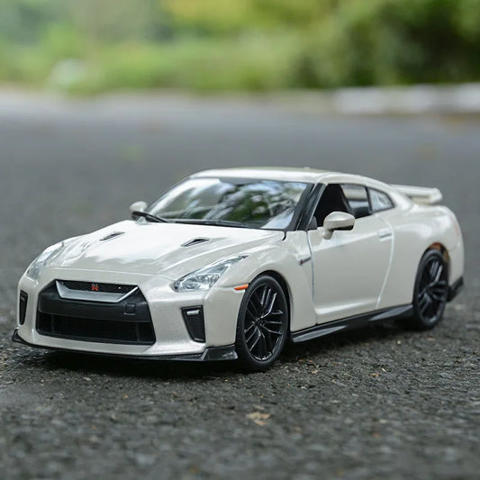 Bburago 1:24 Nissan GTR R35 2017