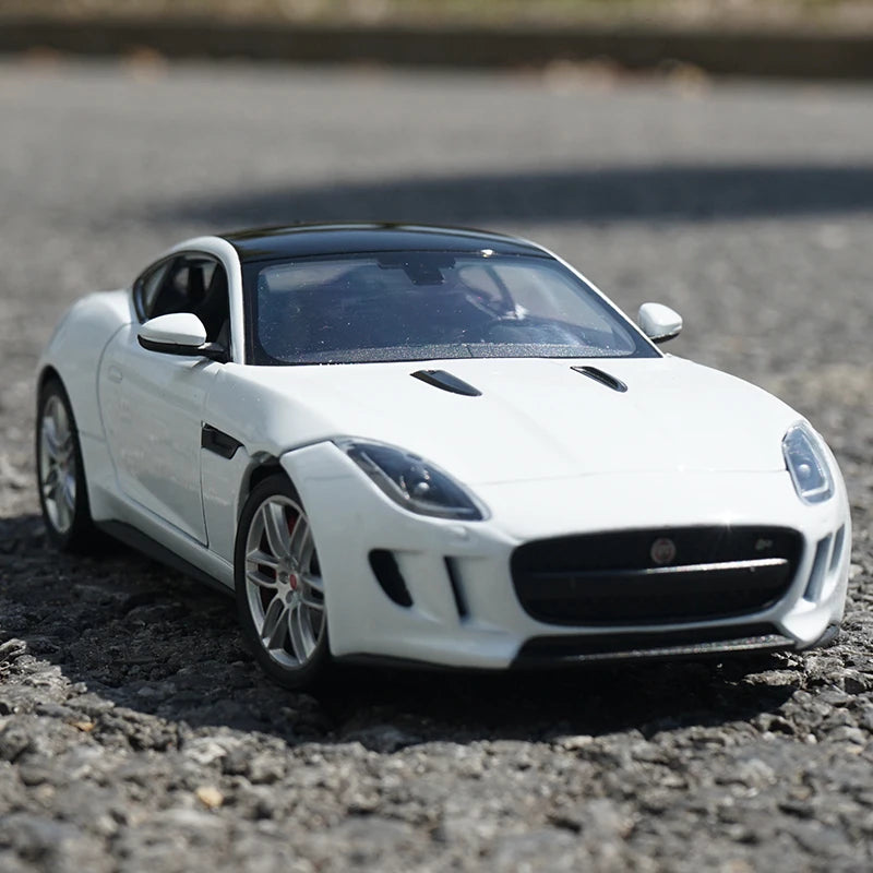 WELLY 1:24 JAGUAR F-Type Coupe