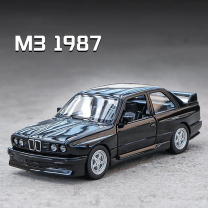 1:36 BMW M3 E30 1987 Porsche 911 Turbo Audi Quattro BMW M4 Metal Toy